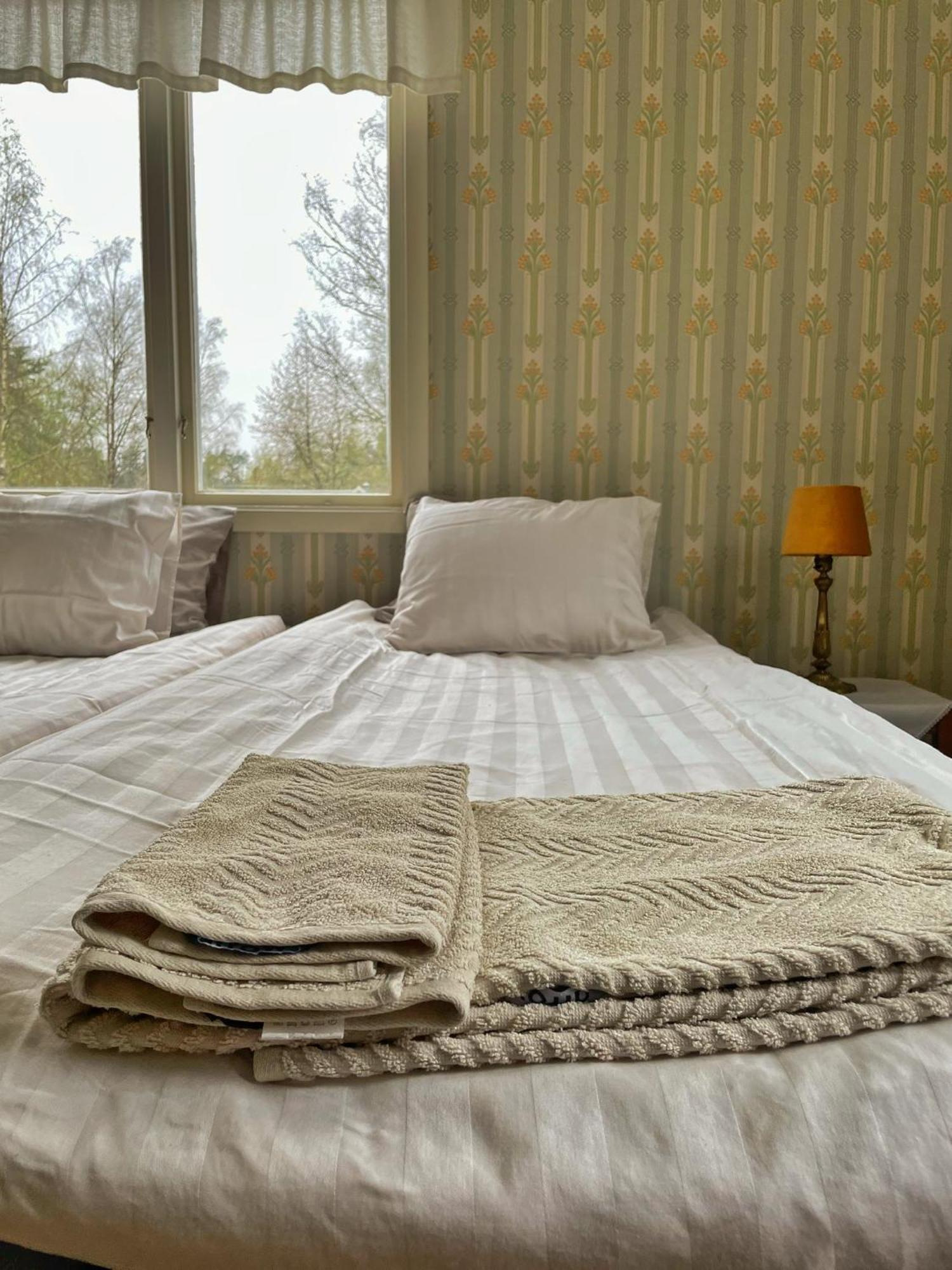 Viktors Affaershus Bed & Breakfast Atran Ngoại thất bức ảnh