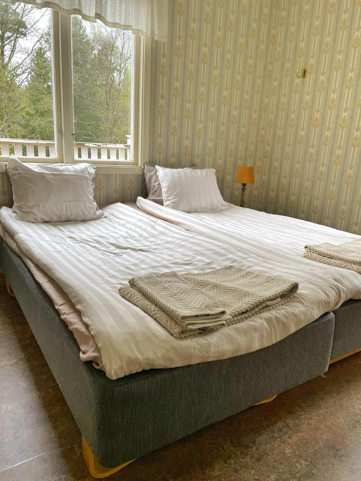 Viktors Affaershus Bed & Breakfast Atran Ngoại thất bức ảnh